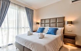Baldacchino Holiday Villas